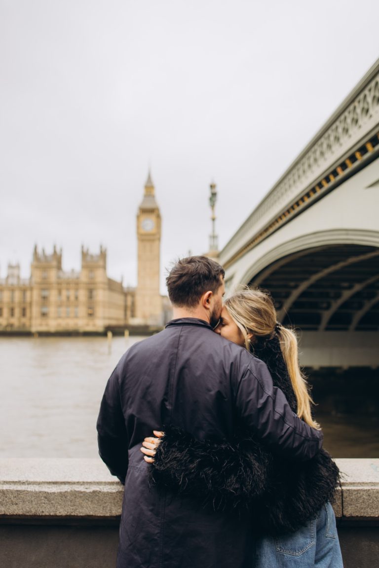 Couple photoshoot in London